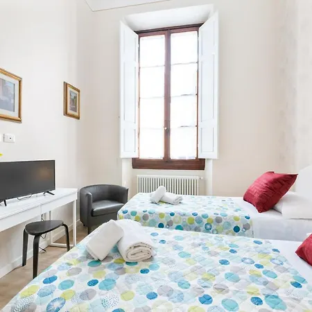 I Renai - Ponte Delle Grazie Modern Apartment